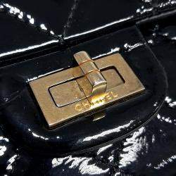 Pre Owned حقيبة شانيل جلد لامع أسود قديمة 2.55