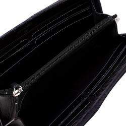 مملوكة مسبقًا محفظة شانيل سحاب ملتف مجمعة L تايملس جلد بنفسجية