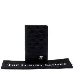 Chanel Black Quilted Charm Icon Leather CC Bifold Wallet
