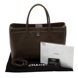 مملوكة مسبقًا Chanel Brown Leather Cerf Executive Tote