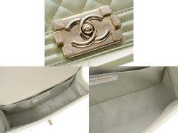 مملوكة مسبقًا Chanel Mint Green Quilted Patent Leather Medium Boy Flap Bag