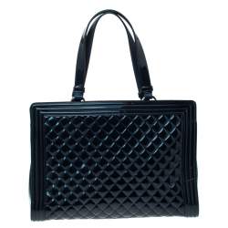 مملوكة مسبقًا حقيبة يد شانيل شوبينغ بوي كبيرة جلد مبطنة شيفرون كحلية