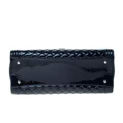 مملوكة مسبقًا حقيبة يد شانيل شوبينغ بوي كبيرة جلد مبطنة شيفرون كحلية