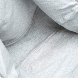 Pre Owned حقيبة يد شانيل بيتش تويد بيضاء/ زرقاء