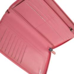 Pre Owned محفظة شانيل بسحاب ملتف جلد نقش كاميليا وردية