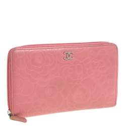 Pre Owned محفظة شانيل بسحاب ملتف جلد نقش كاميليا وردية