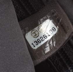 Pre Owned حقيبة شانيل جلد كاكي بني مبطن ماكسي كلاسيك بقلاب وغطاء مطر