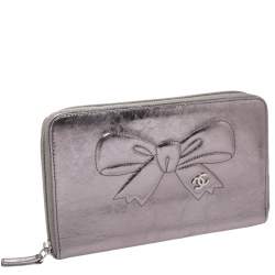 Chanel Metallic Silver Bow Embossed Crinkled Leather Zip Around Wallet Organizer