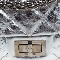 مملوكة مسبقًا Chanel Metallic Silver Quilted Leather Reissue 2.55 Classic 228 Flap Bag
