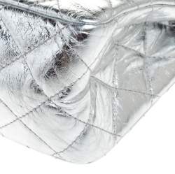 مملوكة مسبقًا Chanel Metallic Silver Quilted Leather Reissue 2.55 Classic 228 Flap Bag