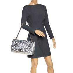 مملوكة مسبقًا Chanel Metallic Silver Quilted Leather Reissue 2.55 Classic 228 Flap Bag