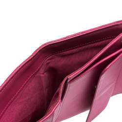 مملوكة مسبقًا محفظة شانيل كلاسيك بقلاب جلد كافيار مبطن ورية