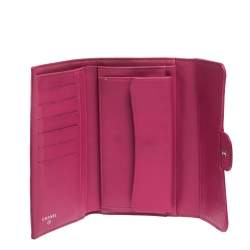 مملوكة مسبقًا محفظة شانيل كلاسيك بقلاب جلد كافيار مبطن ورية