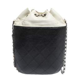 Pre Owned Chanel White/Black Quilted Leather Gabrielle Bucket Bag
