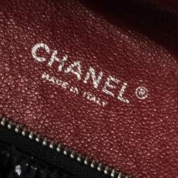 مملوكة مسبقًا حقيبة كلتش شانيل "غالا" بسحاب جلد لامع مبطن أسود