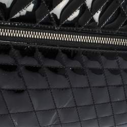 مملوكة مسبقًا حقيبة كلتش شانيل "غالا" بسحاب جلد لامع مبطن أسود