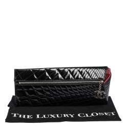 مملوكة مسبقًا حقيبة كلتش شانيل "غالا" بسحاب جلد لامع مبطن أسود