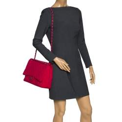 Pre Owned حقيبة شانيل "ماكسي كلاسيك" بقلاب واحد جيرسيه مبطن أرجواني