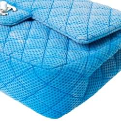 مملوكة مسبقًا Chanel Blue/White Quilted Perforated Jersey Medium Classic Single Flap Bag         