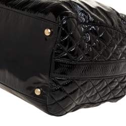 Pre Owned Chanel Black Patent Leather CC Chain Hobo Bag