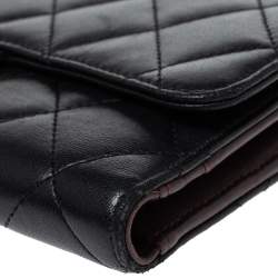 مملوكة مسبقًا محفظة شانيل "كلاسيك" قلاب جلد مبطن أسود