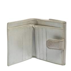 مملوكة مسبقًا Chanel Metallic Caviar Leather CC Flap French Wallet