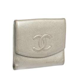 مملوكة مسبقًا Chanel Metallic Caviar Leather CC Flap French Wallet