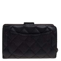 مملوكة مسبقًا Chanel Black Quilted Caviar Leather L-Zip Wallet