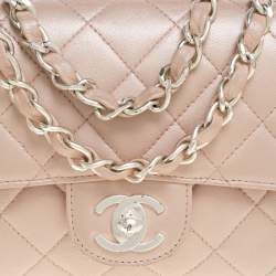 مملوكة مسبقًا Chanel Pearl Quilted Leather Extra Mini Classic Flap Bag