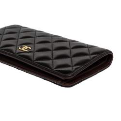 Pre Owned Chanel Black Quilted Leather L Yen Continental Wallet