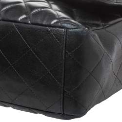 مملوكة مسبقًا حقيبة شانيل "ماكسي كلاسيك" قلاب واحد جلد مبطنة سوداء