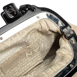 مملوكة مسبقًا حقيبة شانيل No. 5 إطار جلد وفرو بيج فاتحة