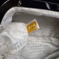 مملوكة مسبقًا حقيبة شانيل No. 5 إطار جلد وفرو بيج فاتحة