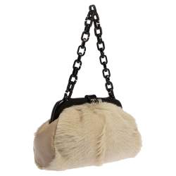 مملوكة مسبقًا حقيبة شانيل No. 5 إطار جلد وفرو بيج فاتحة