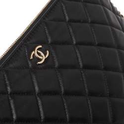 Pre Owned Chanel Black Quilted Leather O Case Chain Trim Clutch