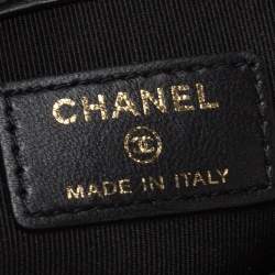 Pre Owned Chanel Black Quilted Leather O Case Chain Trim Clutch