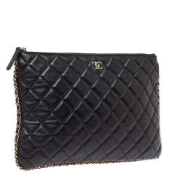 Pre Owned Chanel Black Quilted Leather O Case Chain Trim Clutch