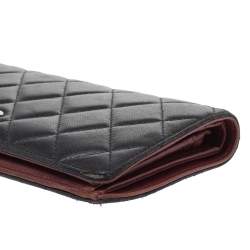 Pre Owned محفظة كونتيننتال شانيل أل ين جلد كافيار مبطنة سوداء