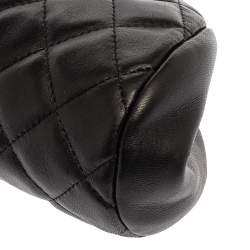 مملوكة مسبقًا Chanel Black Quilted Caviar Leather Timeless Clutch