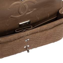 م ملوكة مسبقًا Chanel Brown Python Medium Classic Double Flap Bag
