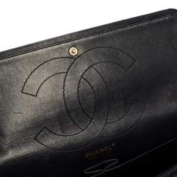 Pre Owned حقيبة شانيل "جامبو ريشيو 2.55 كلاسيك 227" قلاب جلد مبطن أزرق كحلي