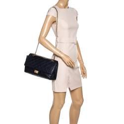 Pre Owned حقيبة شانيل "جامبو ريشيو 2.55 كلاسيك 227" قلاب جلد مبطن أزرق كحلي