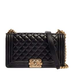 مملوكة مسبقًا Chanel Black Quilted Leather Medium Boy Flap Bag