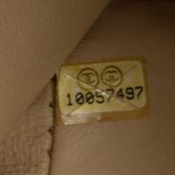 مملوكة مسبقًا Chanel Off White/Gold Quilted Tweed Medium Classic Double Flap Bag