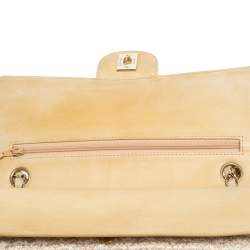 مملوكة مسبقًا Chanel Off White/Gold Quilted Tweed Medium Classic Double Flap Bag