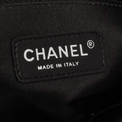 Pre Owned حقيبة يد شانيل "ريشيو" صغيرة جلد لامع و ترتر مخطط رصاصي و أسود