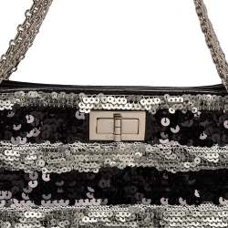 Pre Owned حقيبة يد شانيل "ريشيو" صغيرة جلد لامع و ترتر مخطط رصاصي و أسود