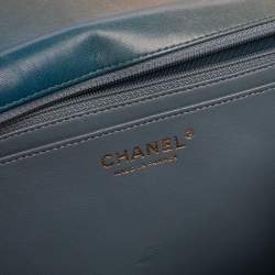 مملوكة مسبقًا حقيبة شانيل "جامبو كلاسيك" قلاب واحد جلد مبطن أومبري بيج و أزرق