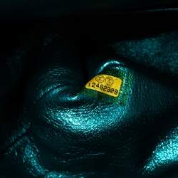 Pre Owned حقيبة شانيل قلاب ريشيو 2.55 كلاسيك 225 جلد مبطنة أخضر ميتاليك