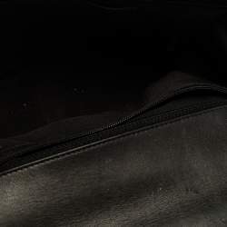 مملوكة مسبقًا Chanel Black Quilted Leather New Medium Boy Flap Bag